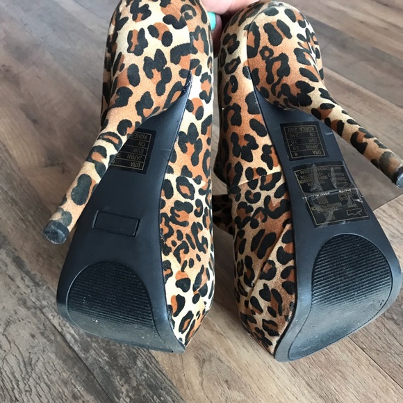 Cheetah print heels - Picture 5 of 5